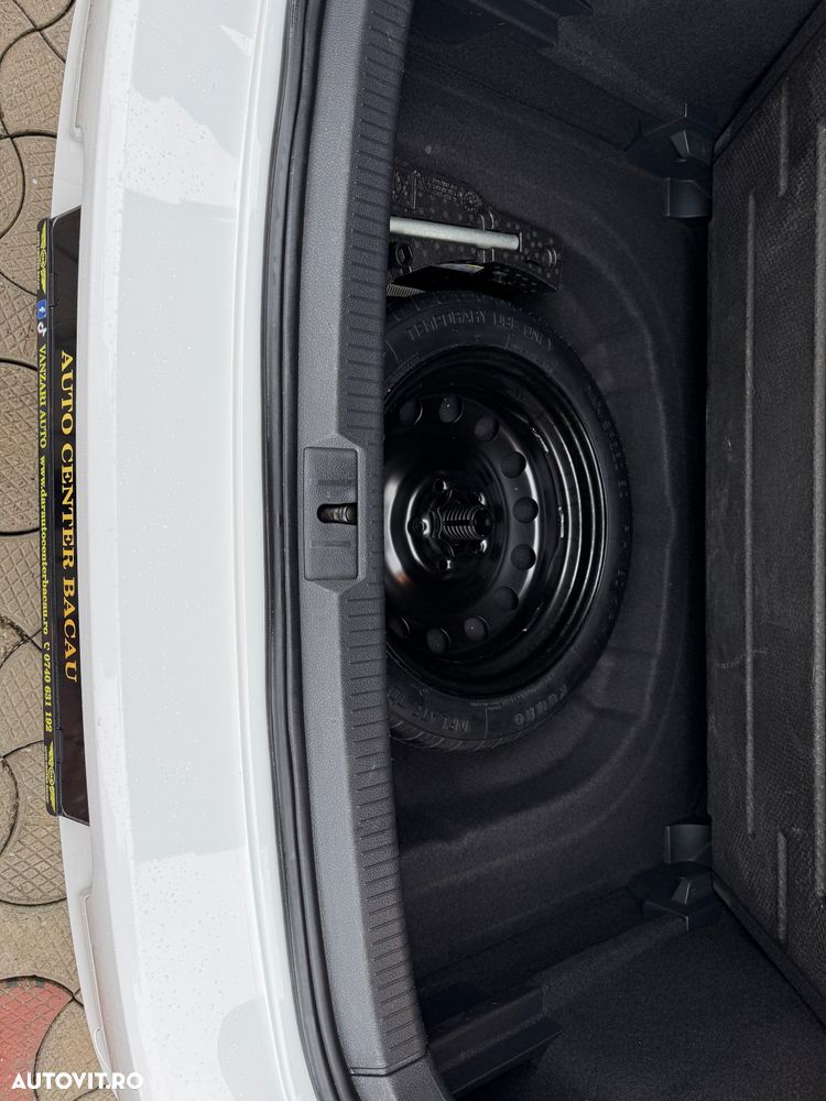 Volkswagen Golf 1.6 TDI BlueMotion Technology Comfortline - 17