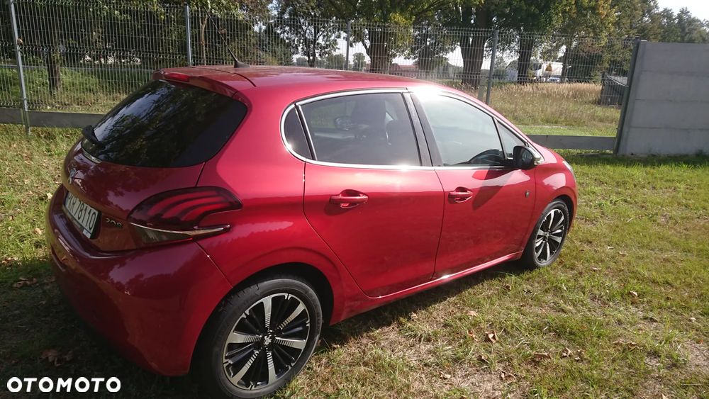Peugeot 208 - 21