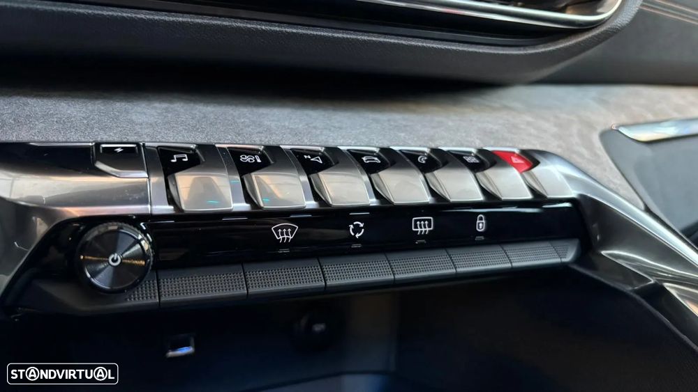 Peugeot 3008 225 e-EAT8 GT - 21