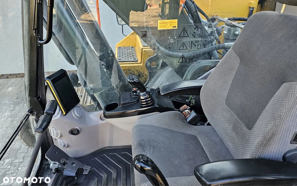 Volvo EC250 EL - 10
