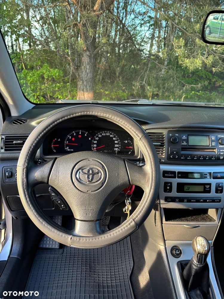Toyota Corolla 2.0 D-4D Luna - 16