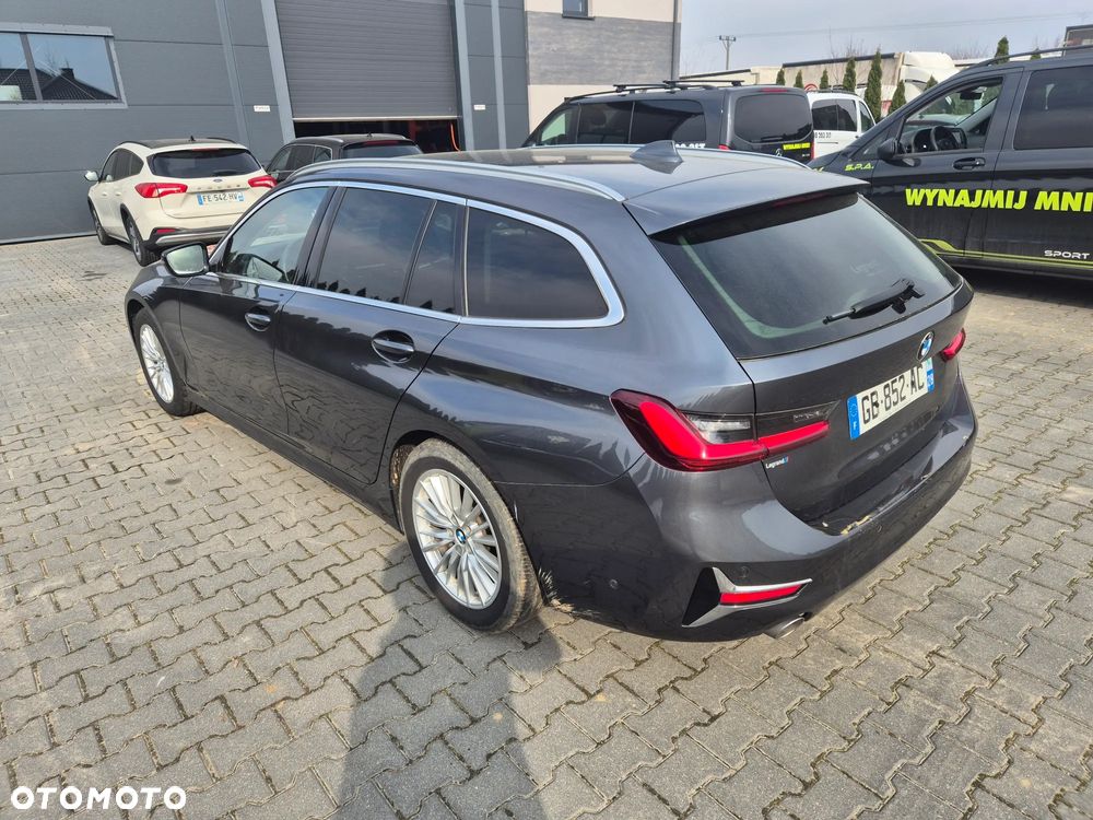 BMW Seria 3 318d Touring Luxury Line - 5