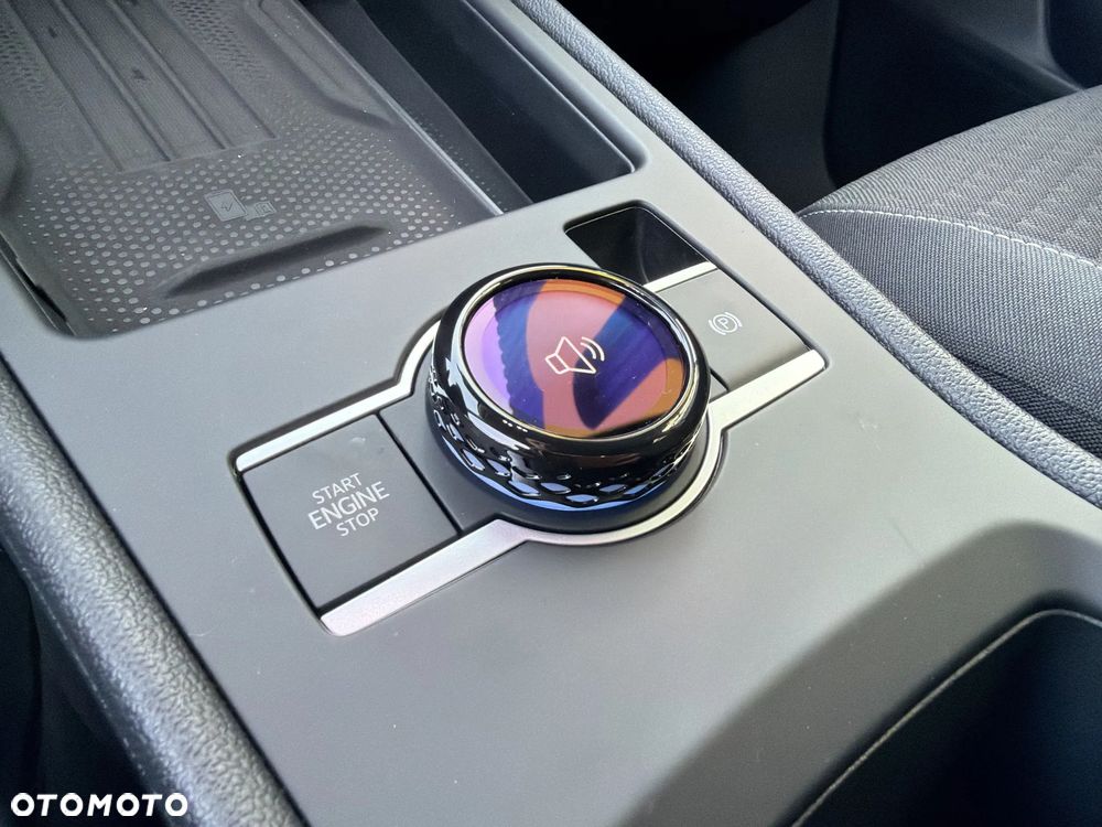 Volkswagen T-Roc 1.5 eTSI Life DSG - 37