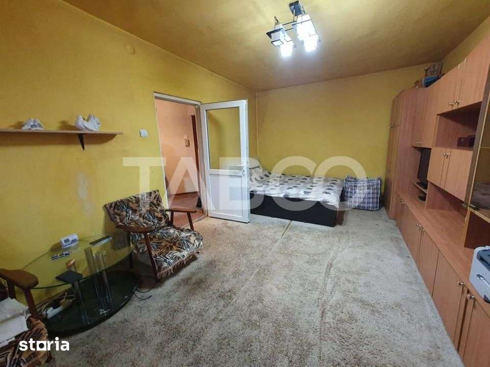 Apartament 2 camere decomandat 54 mp zona Bulevardu Unirii etaj 4 — fotografia 3