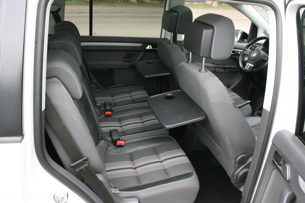 Volkswagen Touran 1.4 TSI MATCH - 23