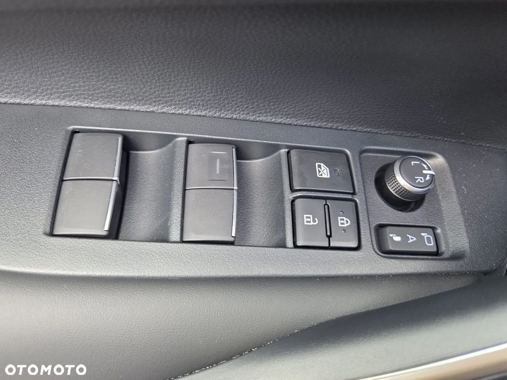 Toyota Corolla 2.0 Hybrid Style - 32