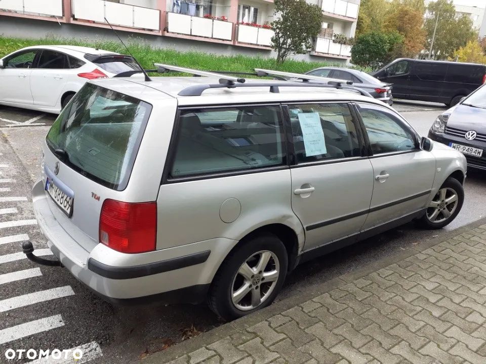 Volkswagen Passat 1.9 TDI Basis - 4