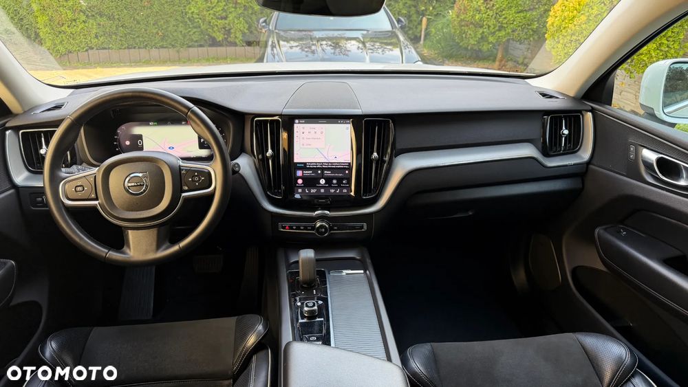 Volvo XC 60 B4 D AWD Geartronic RDesign - 25