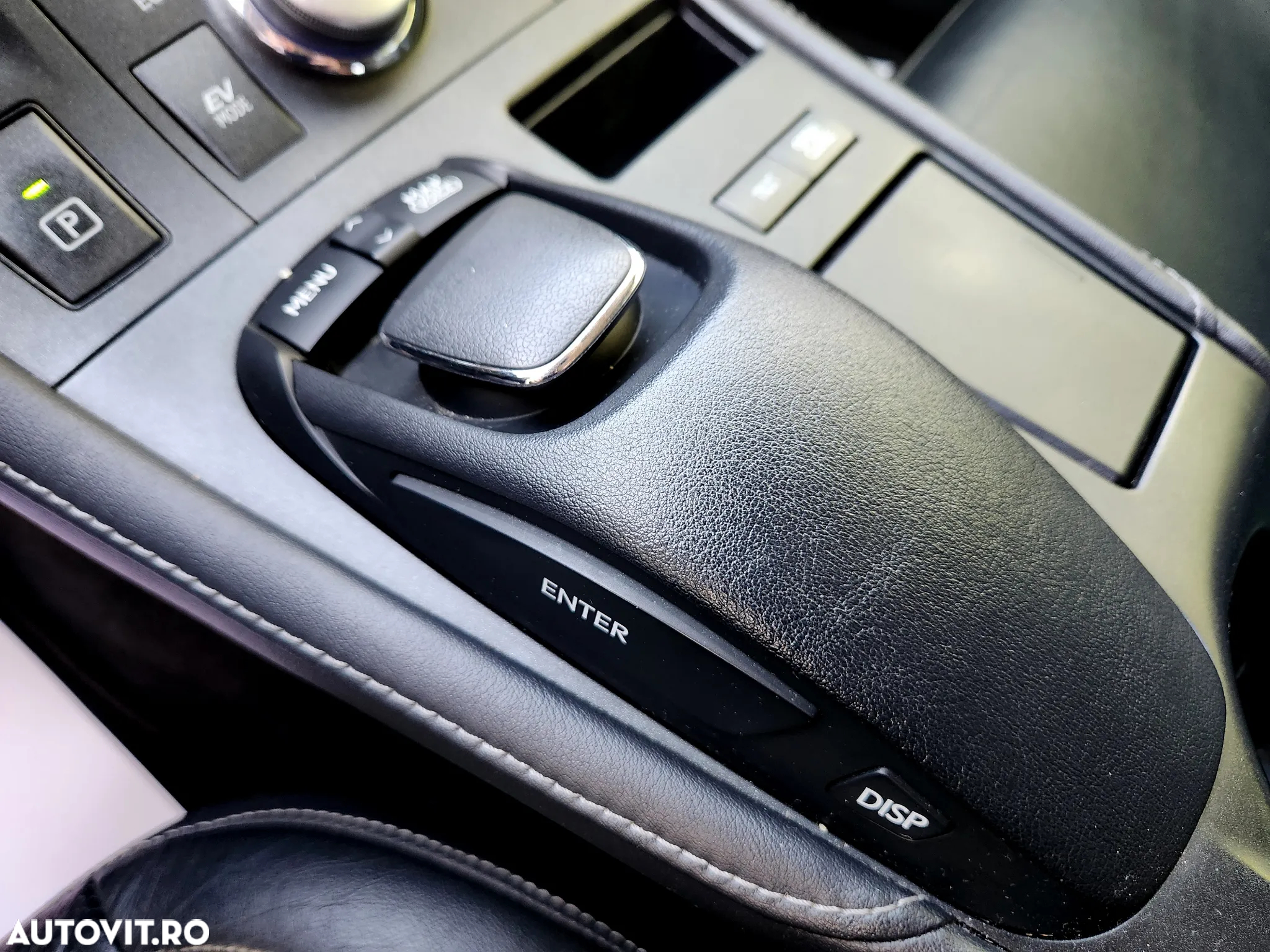Lexus CT - 11