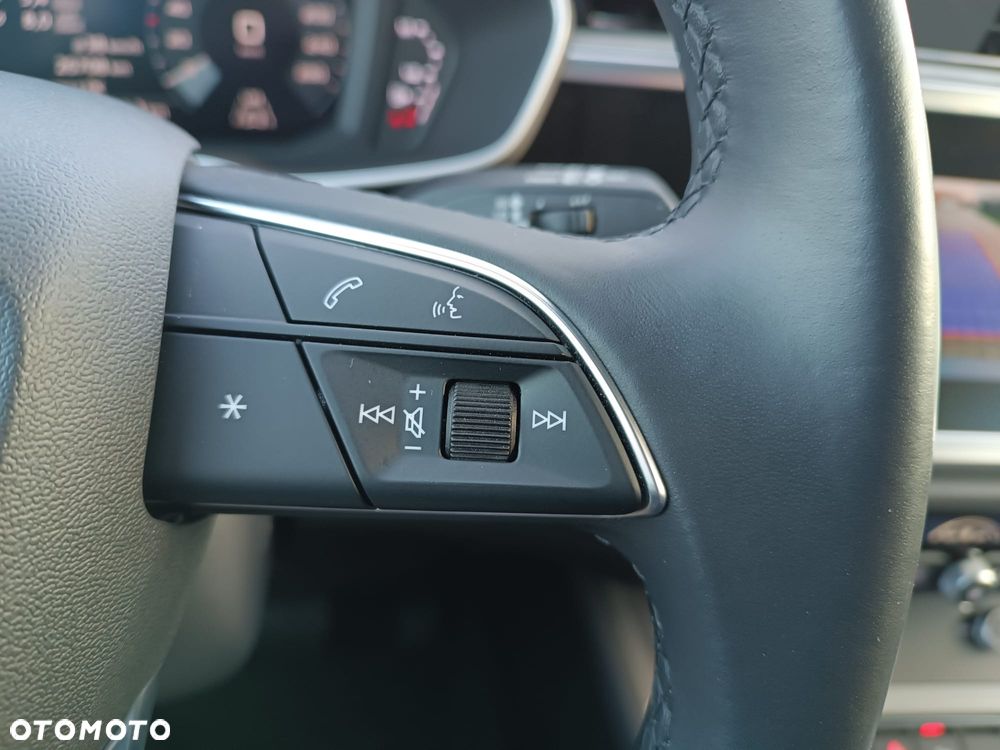 Audi Q3 Sportback - 28