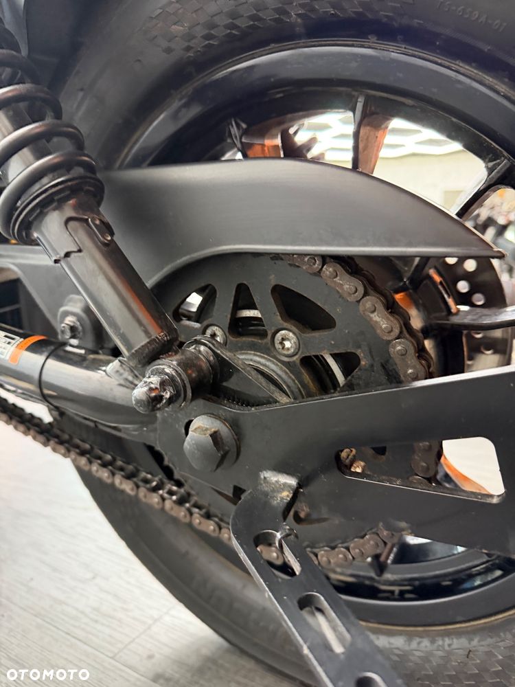 Hyosung GV - 17