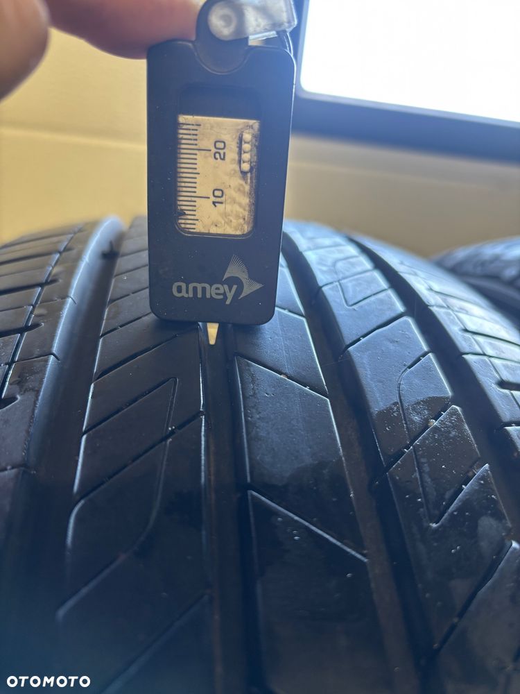 4x Opony letnie Kumho Solus Hs63 215/55/17 24r - 4