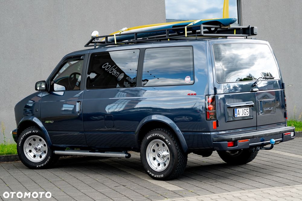 Chevrolet Astro - 9