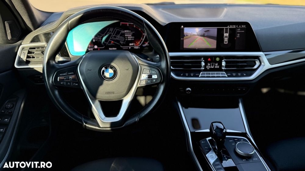 BMW Seria 3 330i xDrive Aut. Sport Line - 24