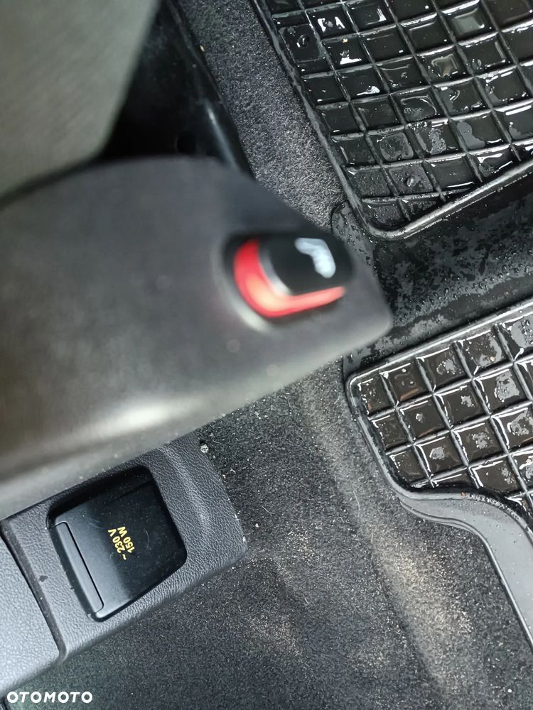 Ford Tourneo Custom - 10