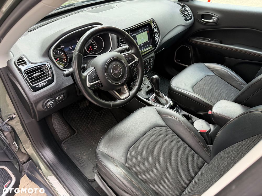 Jeep Compass 1.4 TMair Limited 4WD S&S - 26