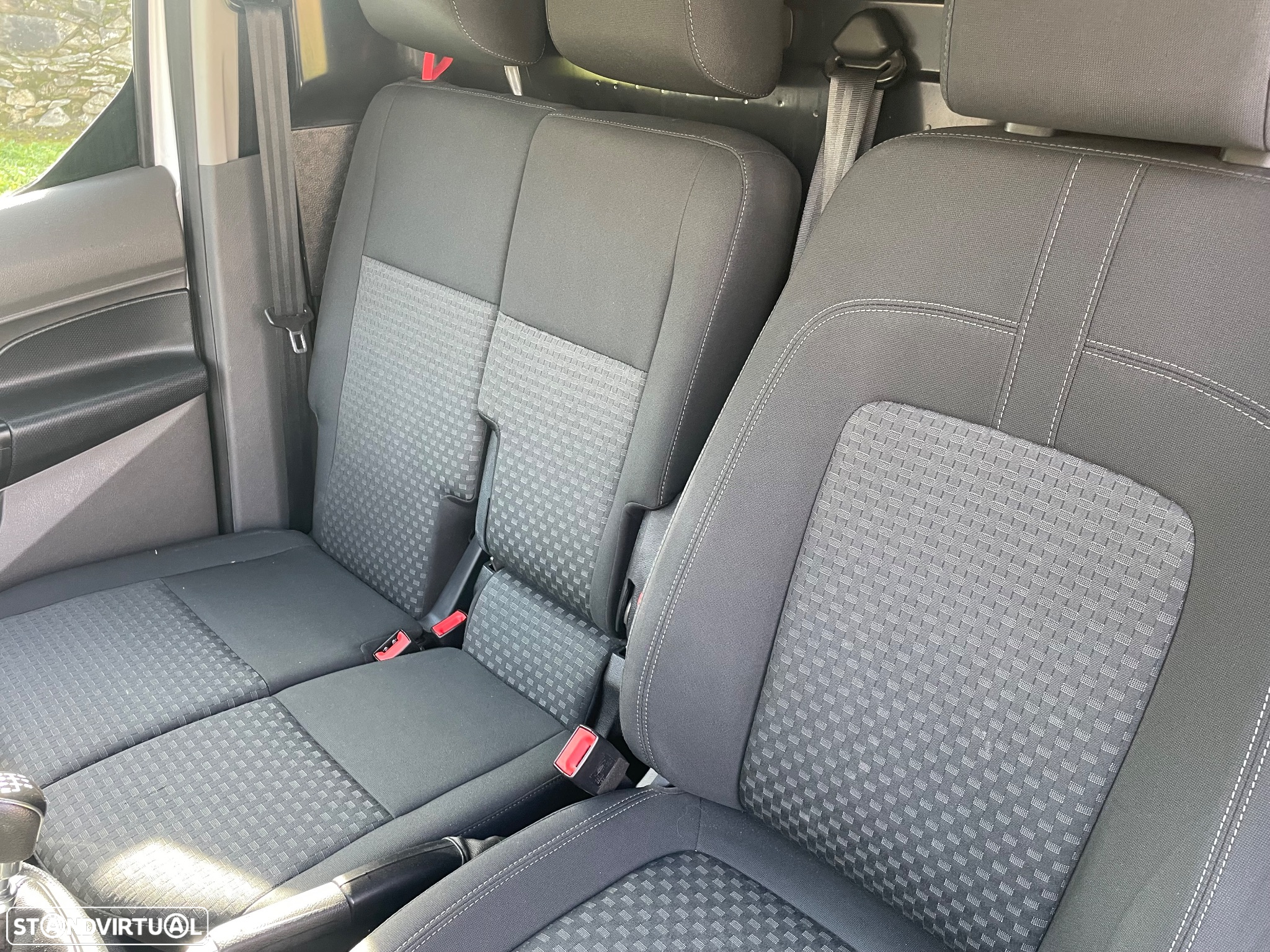 Ford Transit Connect 3 lugares 100 CV - 10