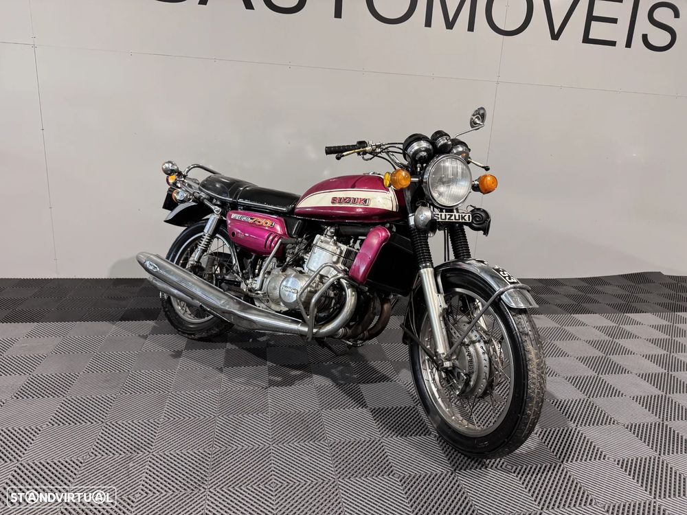 Suzuki GT 750 J - 13