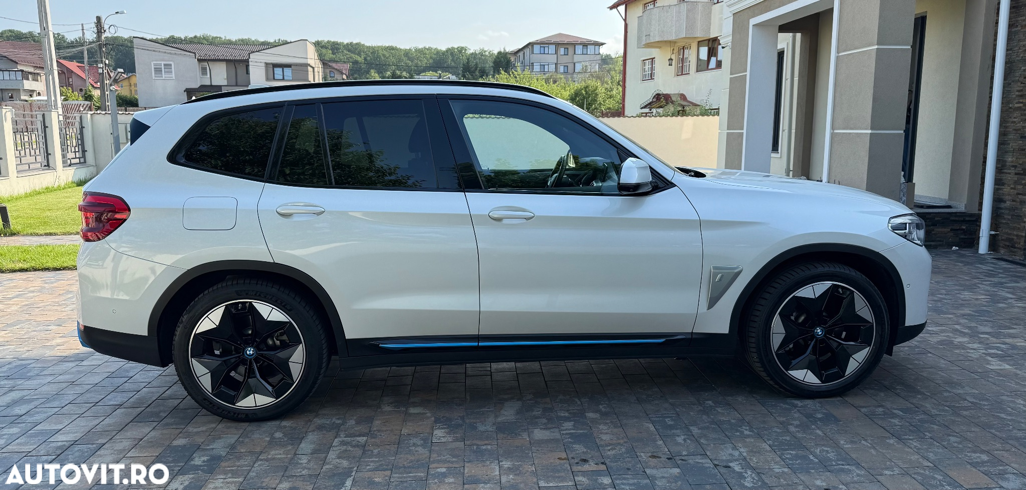 BMW iX3 - 2
