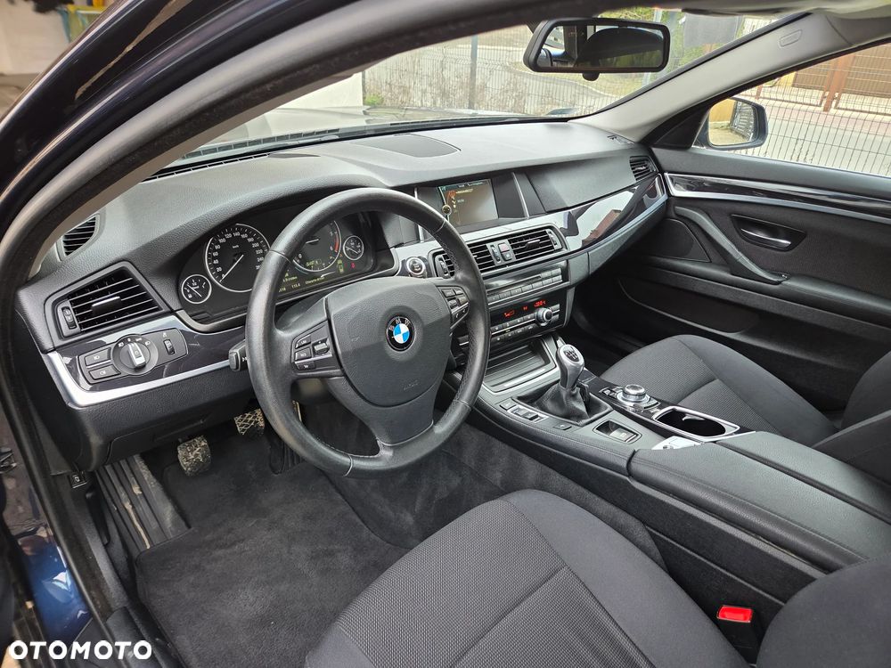 BMW Seria 5 520d - 12