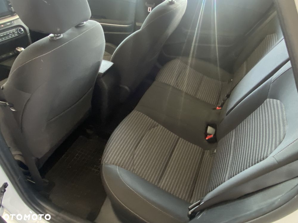 Kia Ceed 1.0 T-GDI M - 9