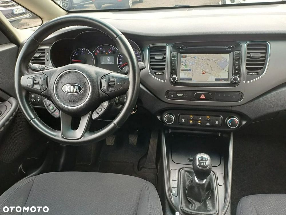 Kia Carens 1.7 CRDi 115 Dream Team Edition - 25