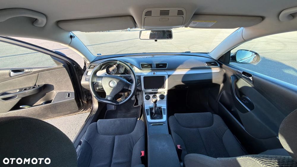 Volkswagen Passat 2.0 FSI Individual - 21