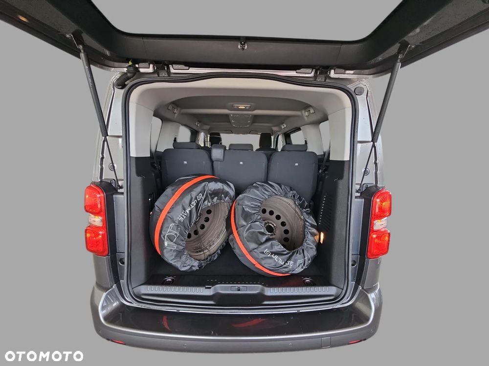 Peugeot Traveller - 28