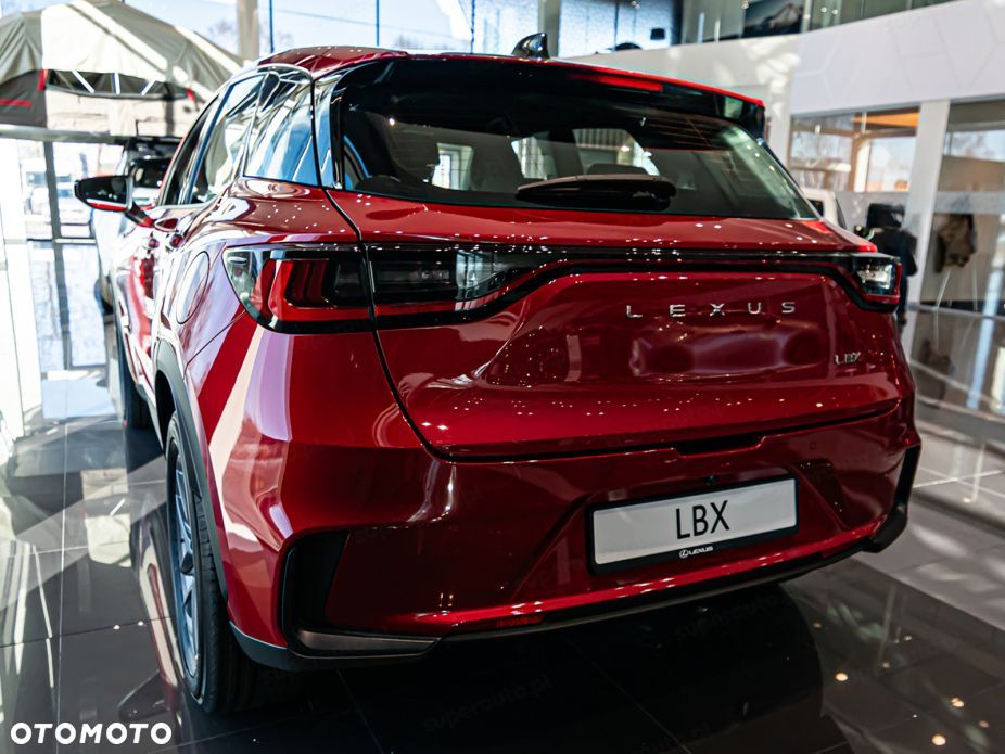 Lexus LBX 1.5 Hybrid - 4