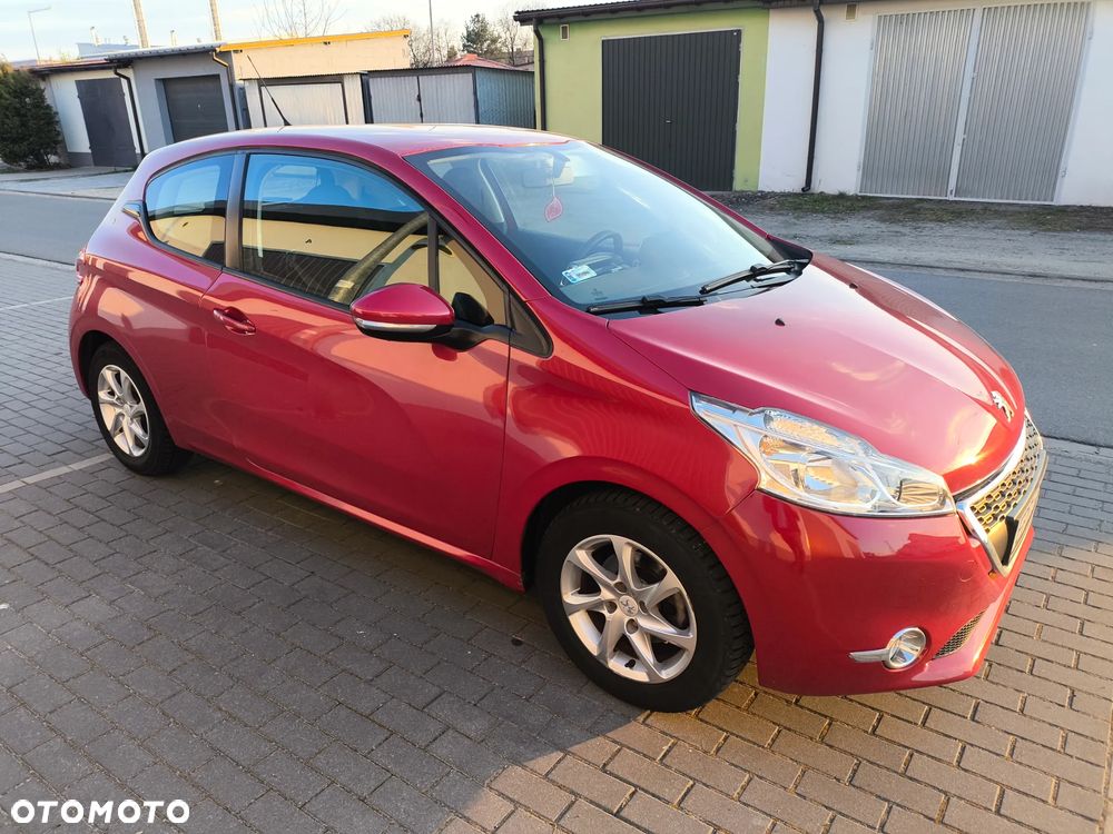 Peugeot 208 82 PureTech Style - 1