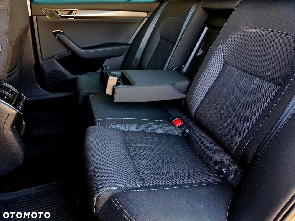 Skoda Superb 2.0 TDI Style DSG - 30
