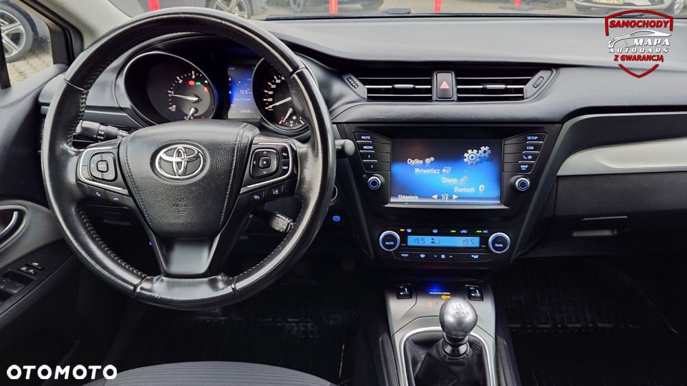Toyota Avensis - 15