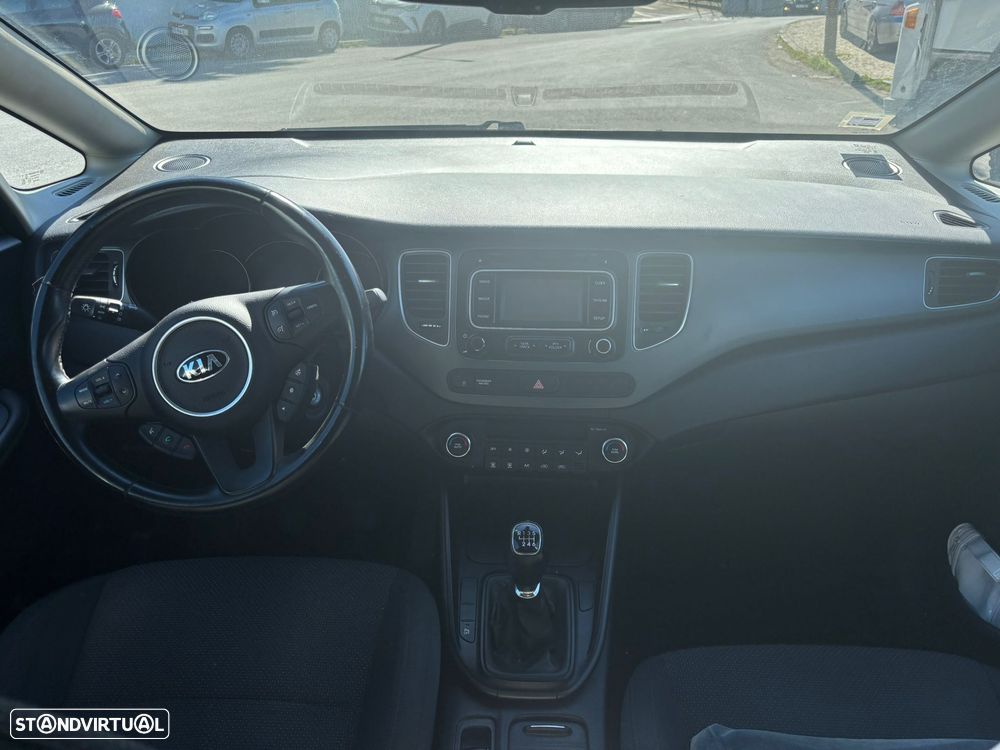 Kia Carens 1.7 CRDi ISG TX - 9