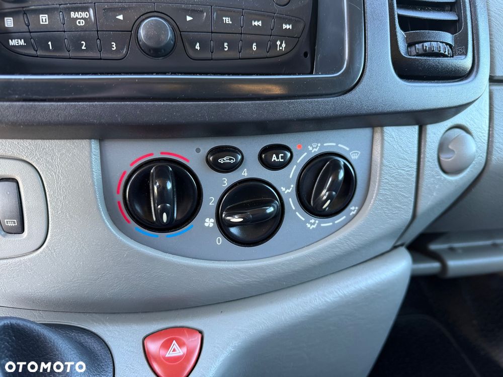 Renault trafic - 18
