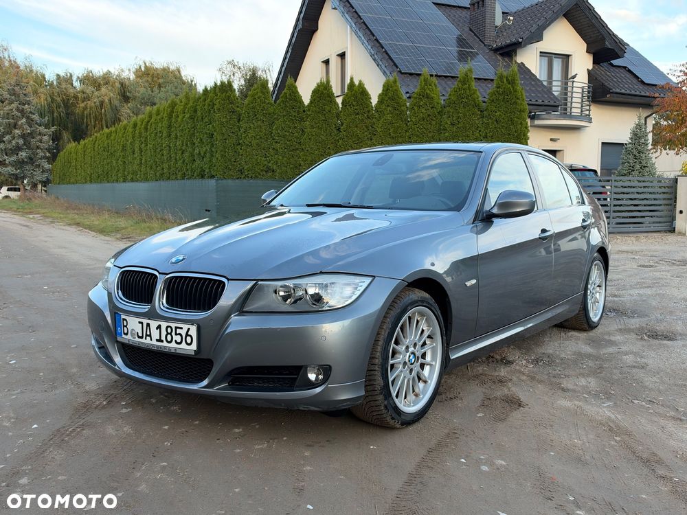 BMW 318I 2008 photo 3