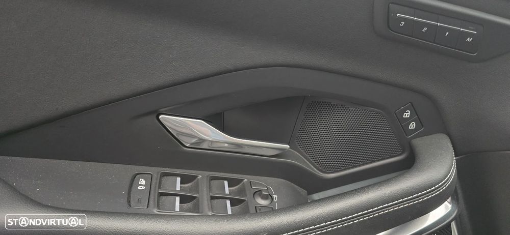 Jaguar E-Pace 1.5 P300e R-Dynamic SE AWD Aut. - 9