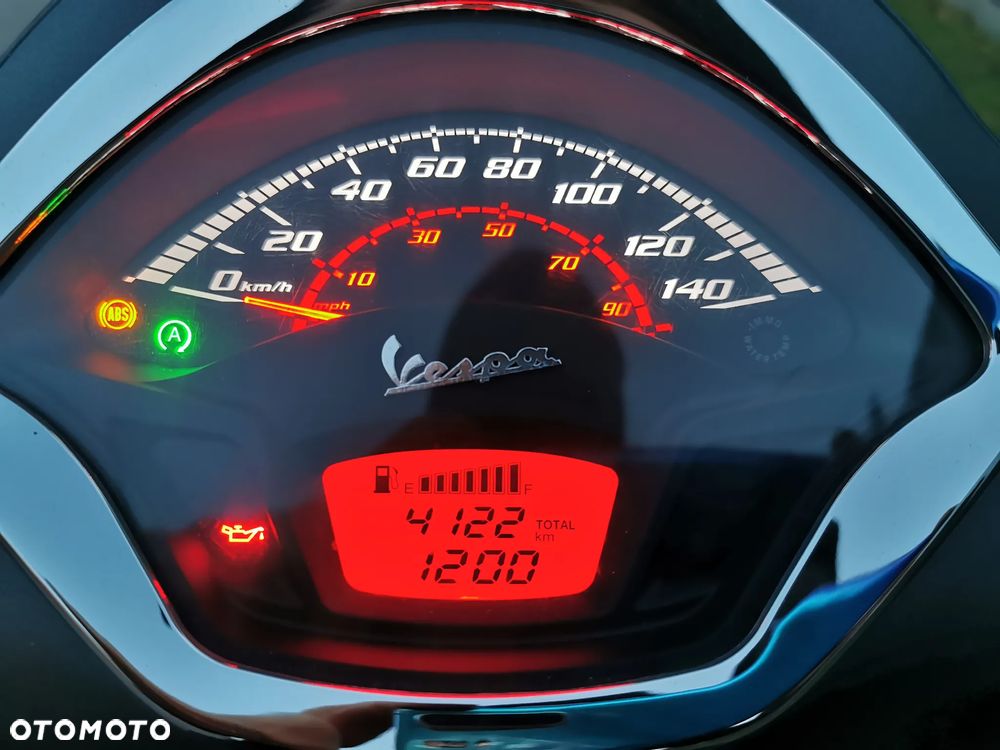Vespa GTS - 13