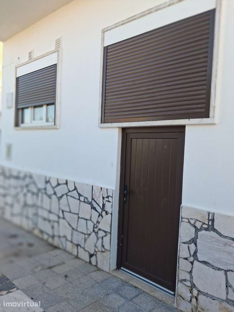 T3 remodelado em Cardosas, com 2 casas de banho e 175m2 de área útil - Grande imagem: 3/28