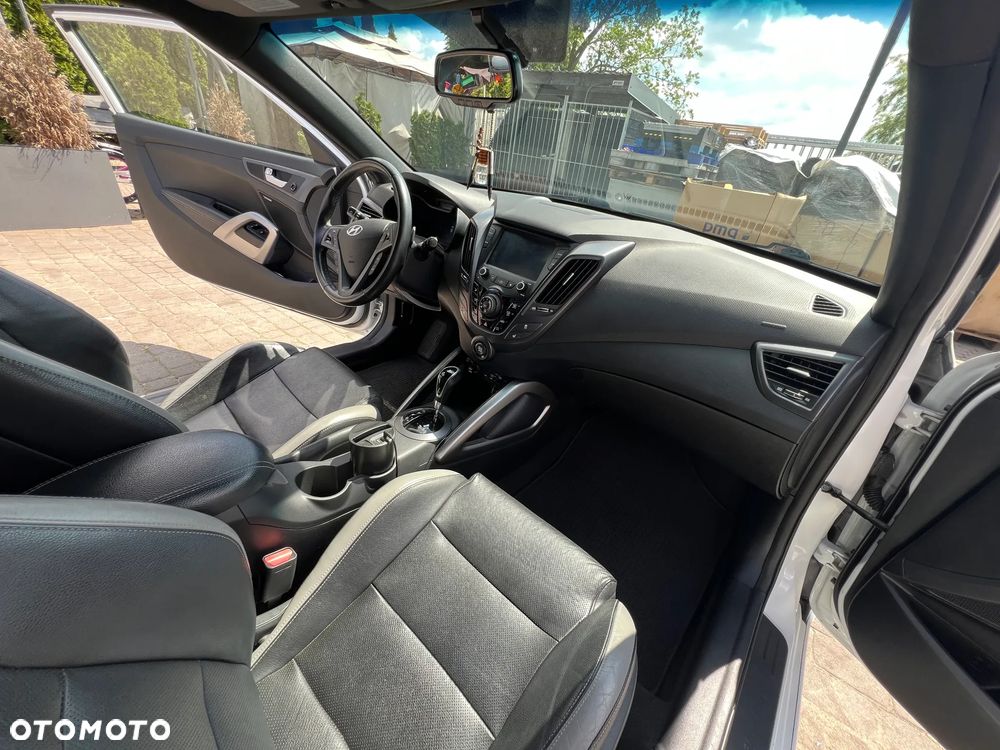 Hyundai Veloster - 6