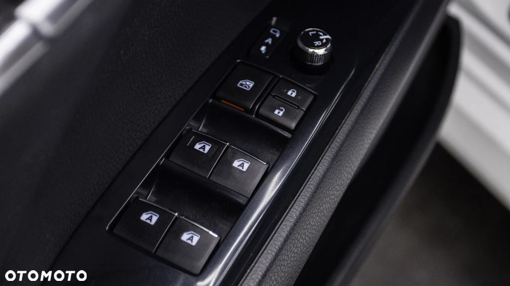 Toyota Camry 2.5 Hybrid Comfort CVT - 31