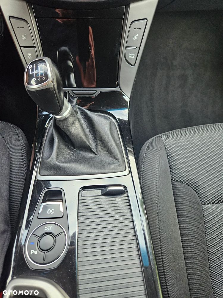 Hyundai i40 Kombi 2.0 Trend - 23