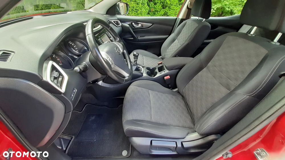Nissan Qashqai 1.2 DIG-T N-Vision - 27