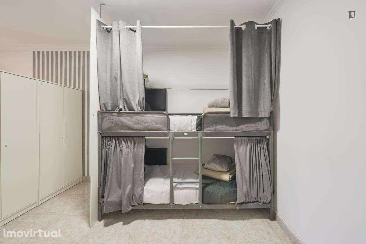 Cama - localizado em Lisbon - Grande imagem: 5/57