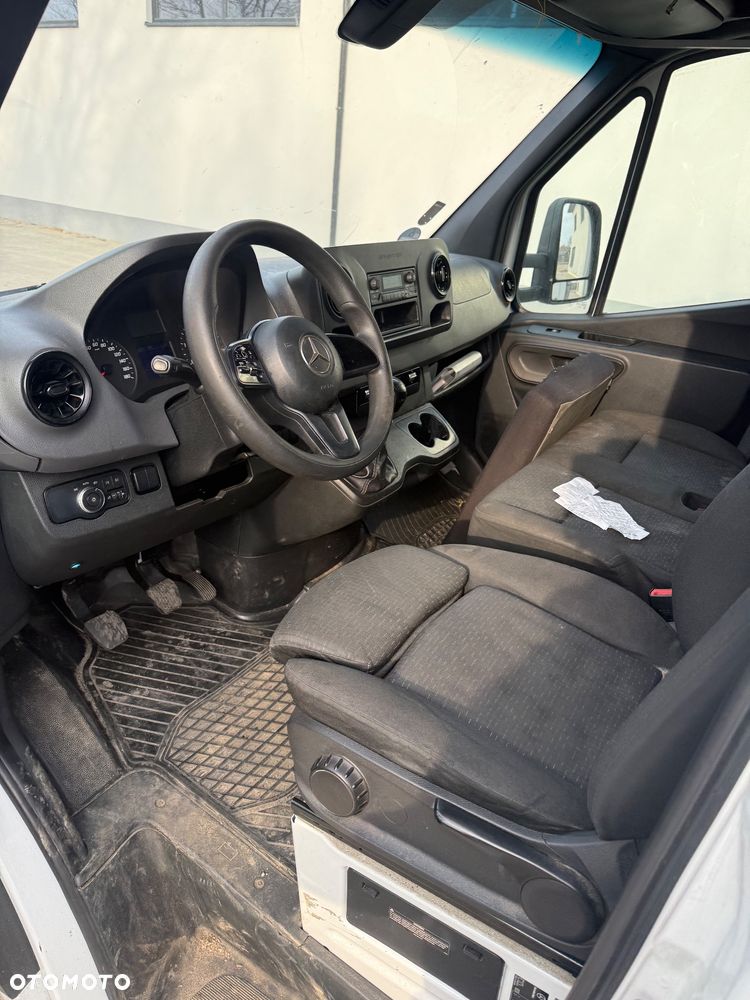 Mercedes-Benz Sprinter 907 nowy model plandeka 10 part - 2