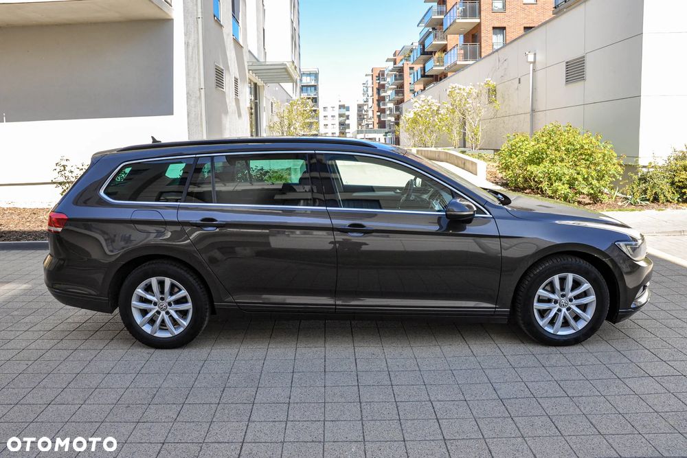 Volkswagen Passat - 5