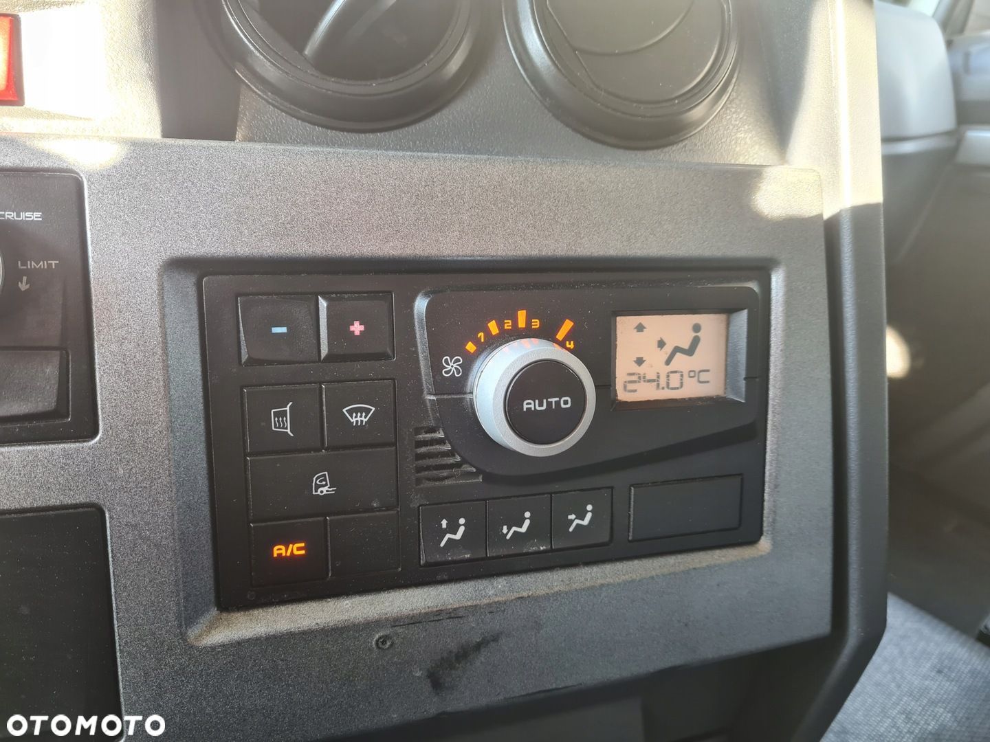 PANEL OGRZEWANIA KLIMATYZACJI RENAULT GAMA T RANGE - 1