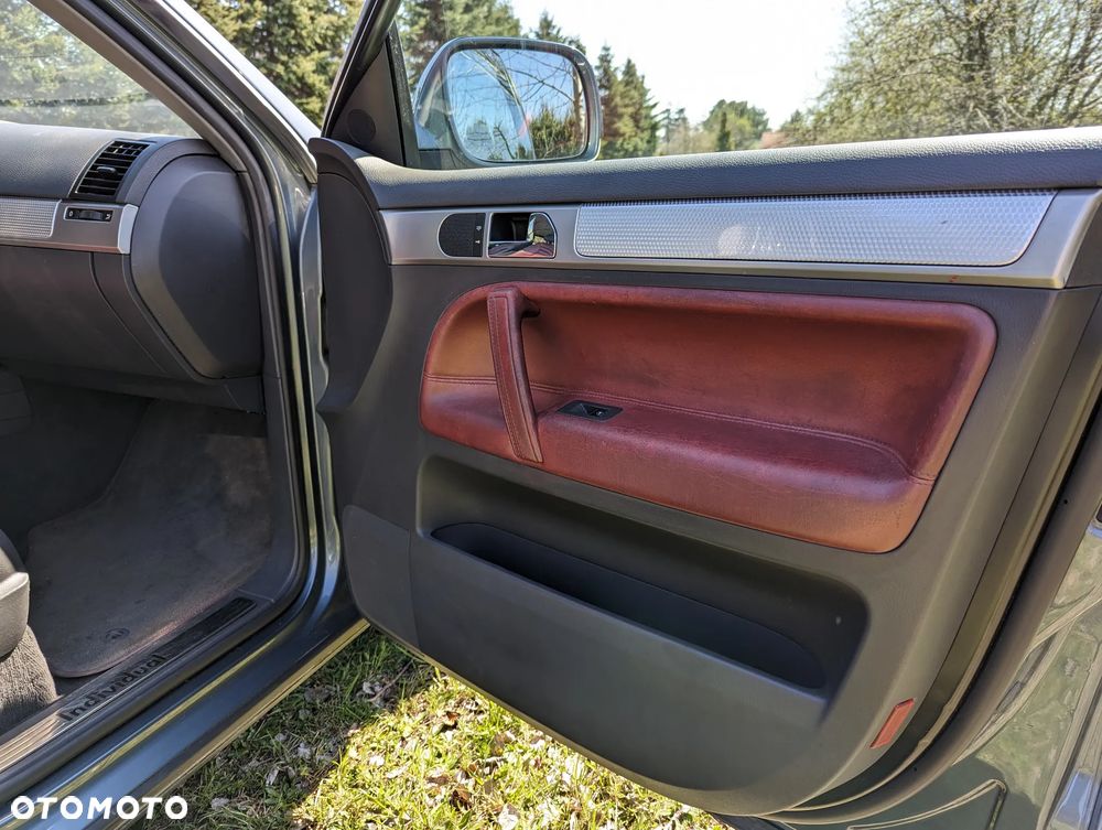 Volkswagen Touareg - 16