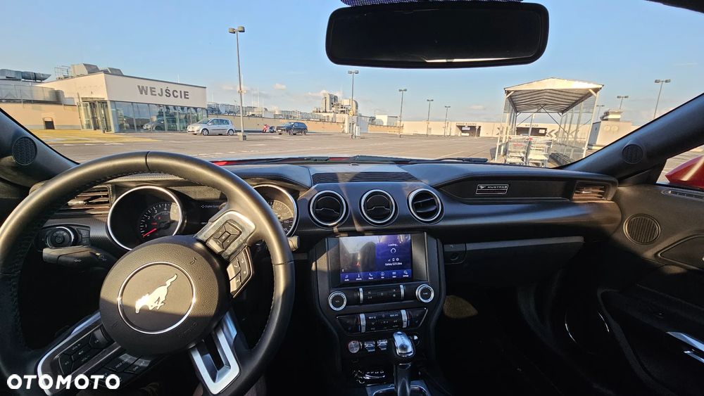 Ford Mustang - 24