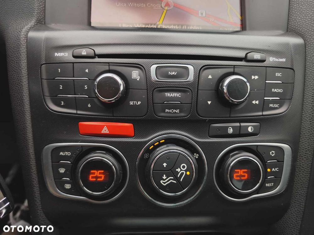 Citroën DS4 HDi 110 Chic - 29