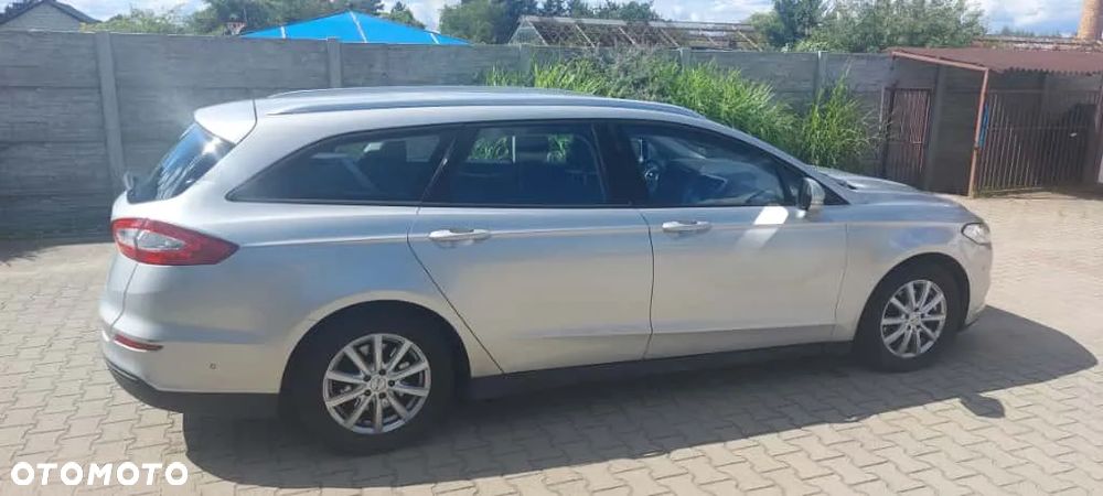 Ford Mondeo - 10